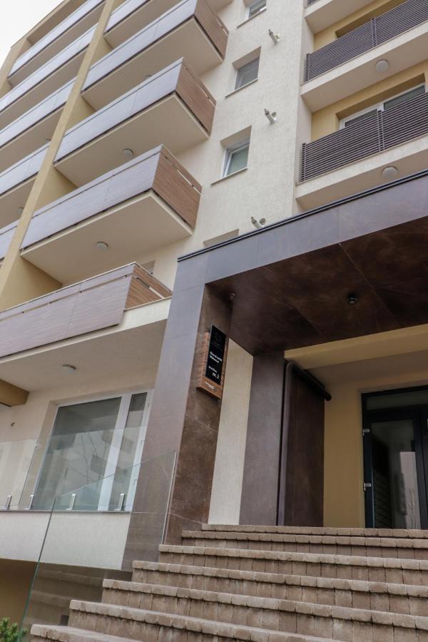Appartement Lux Green Apartament 2 à Braşov Extérieur photo