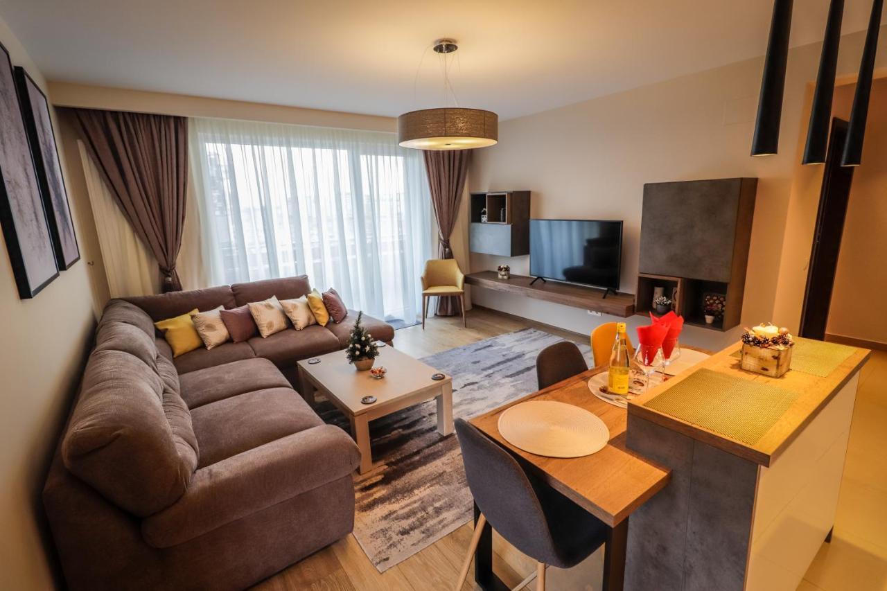 Appartement Lux Green Apartament 2 à Braşov Extérieur photo